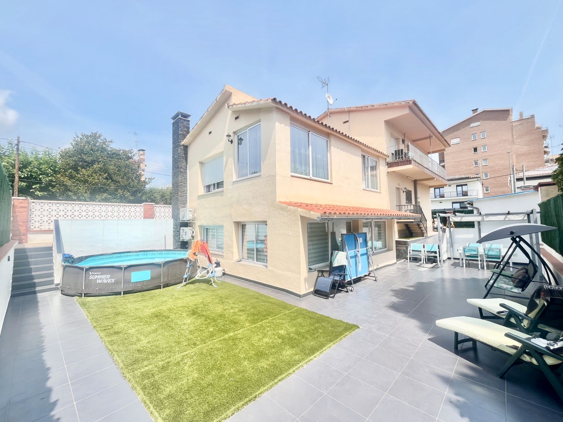 Exterior view of House or chalet for sale in Premià de Mar  with Air Conditioner, Terrace and Balcony