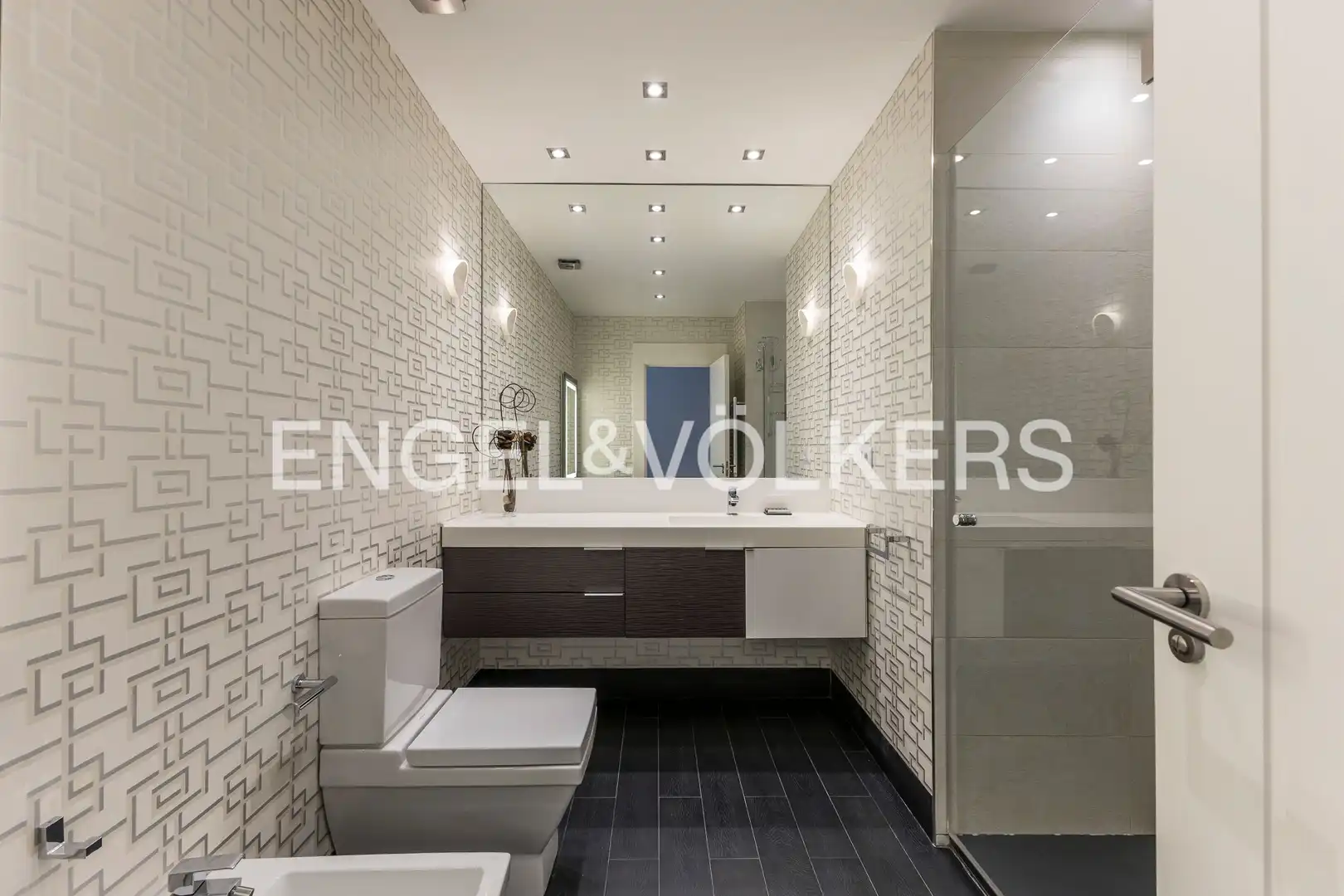 Badezimmer von Wohnung zur Miete in Madrid mit Klimaanlage, Heizung und Parkett