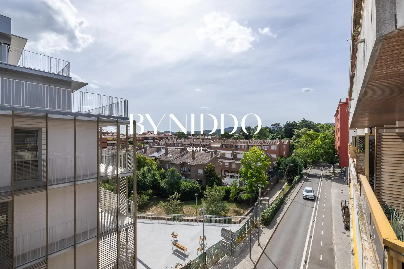 Exterior view of Flat for sale in Sant Cugat del Vallès  with Air Conditioner, Heating and Parquet flooring