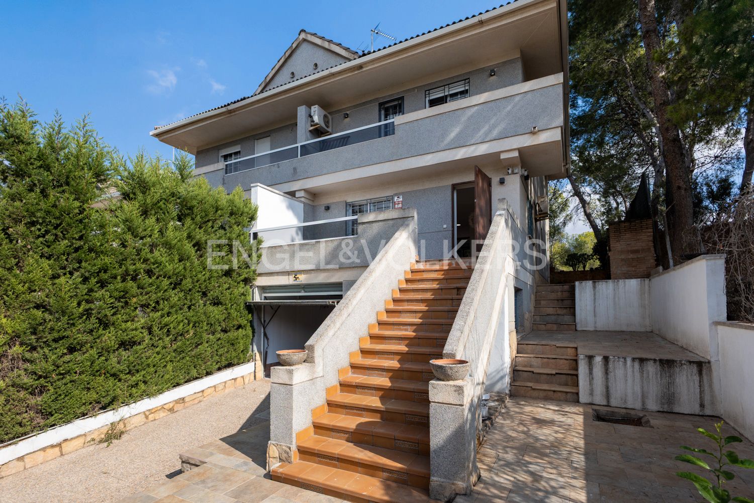 Vista exterior de Casa o chalet de alquiler en Torrent con Aire acondicionado, Calefacción y Jardín privado