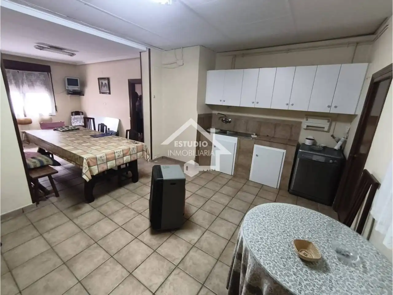 Cuina de Casa o xalet en venda en Sartaguda amb Aire condicionat i Moblat