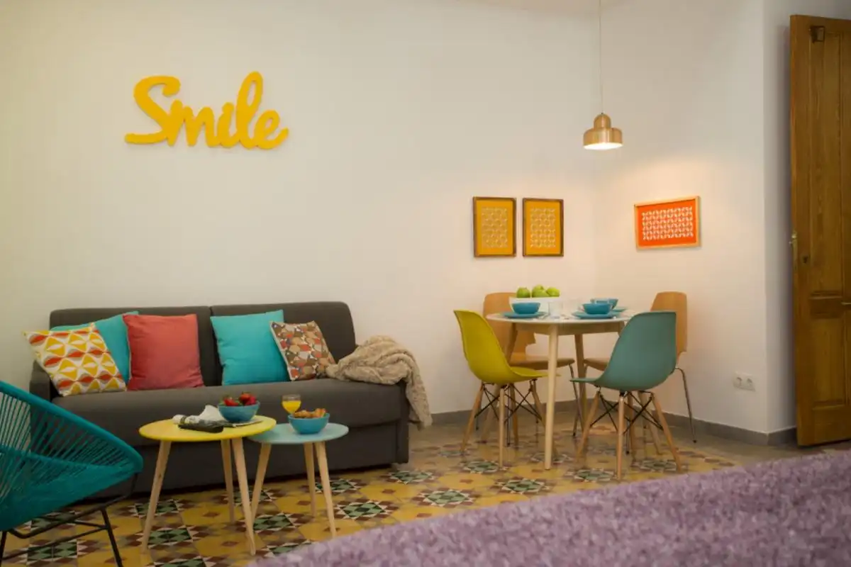 Estudio en alquiler en Ciutat Vella, imagen 3