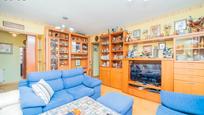 Living room of Flat for sale in Fuenlabrada  with Air Conditioner, Heating and Parquet flooring