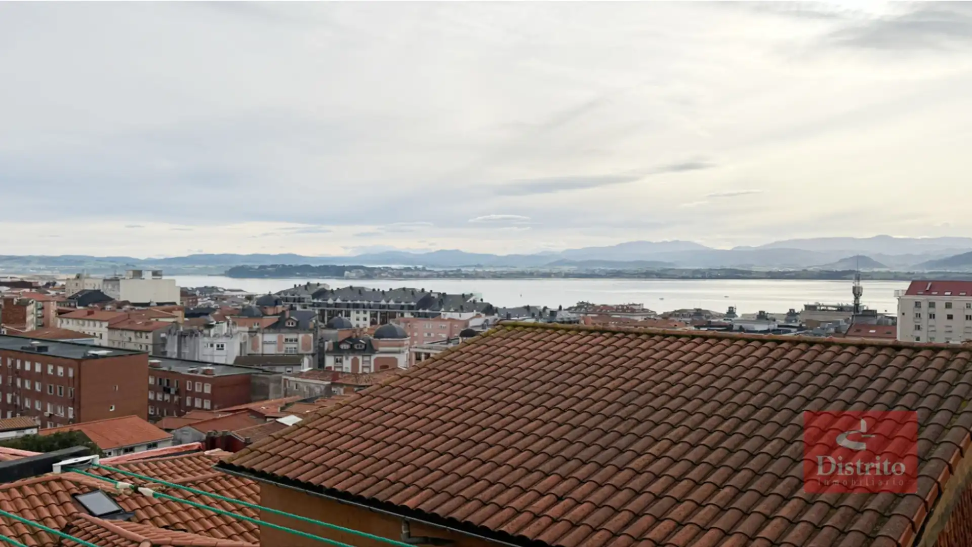 Exterior view of Flat for sale in Santander  with Heating and Furnished