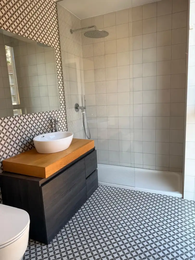 Baño de Piso en venta en Lloret de Mar con Aire acondicionado, Calefacción y Piscina comunitaria