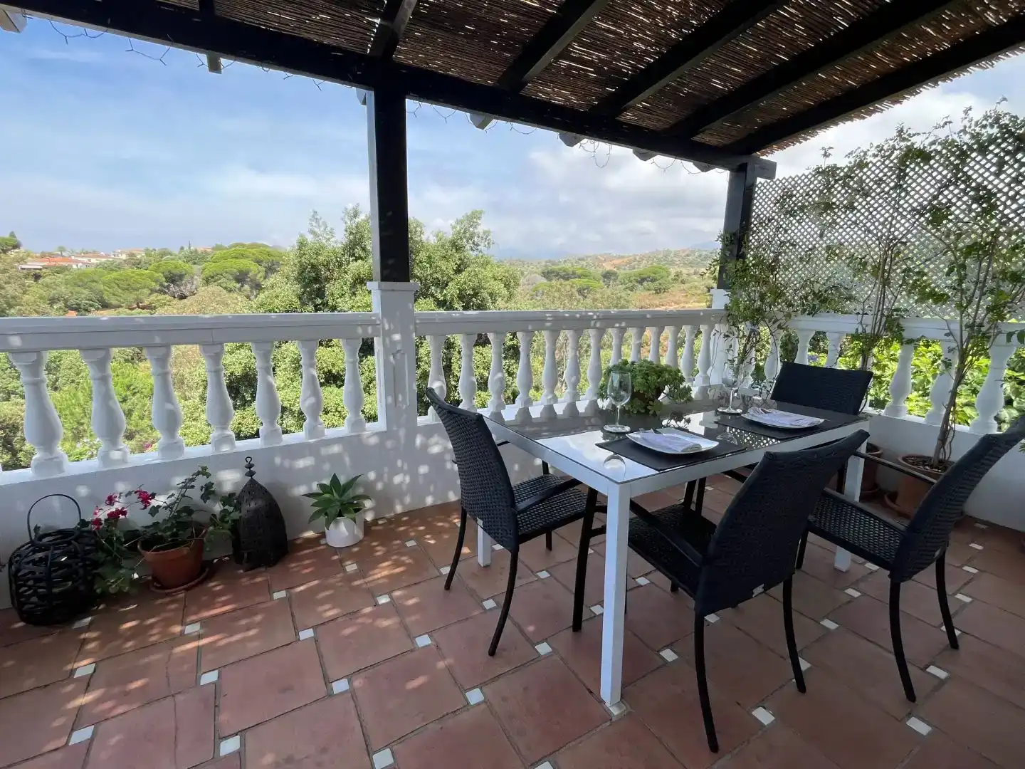 Terrassa de Casa o xalet en venda en Marbella amb Aire condicionat i Piscina