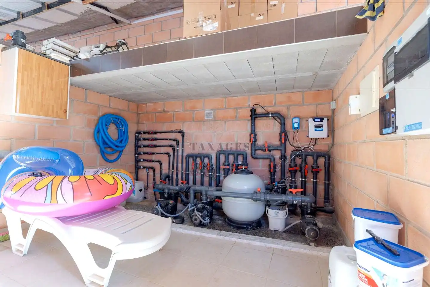 Piscina de Casa o xalet en venda en Tortosa amb Aire condicionat, Calefacció i Jardí privat