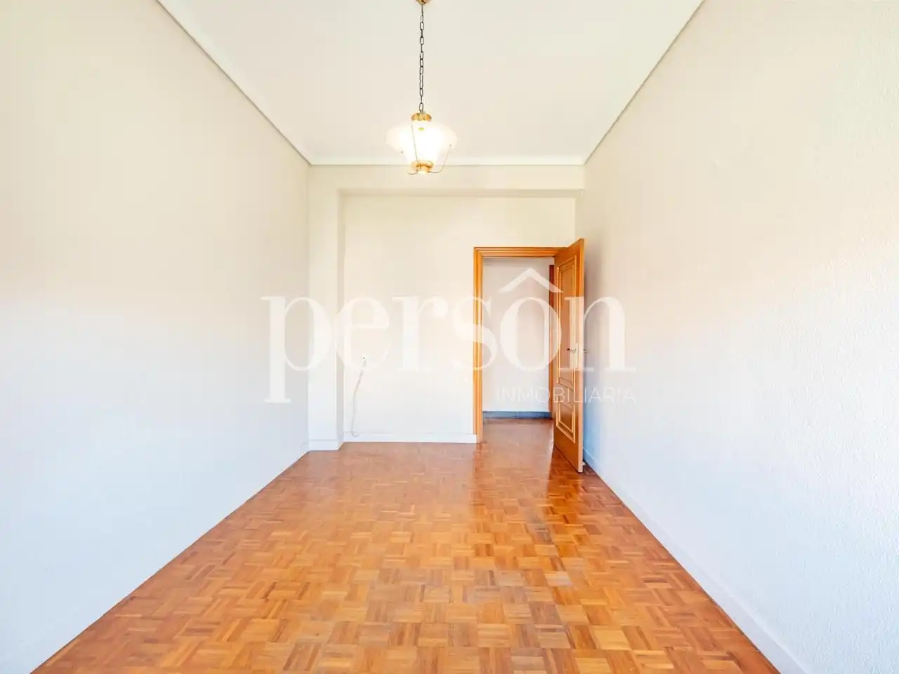 Bedroom of Flat for sale in Valencia  with Parquet flooring and Balcony