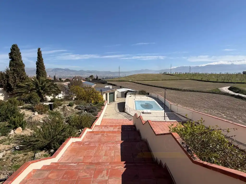 Vista exterior de Casa o chalet en venta en Las Gabias