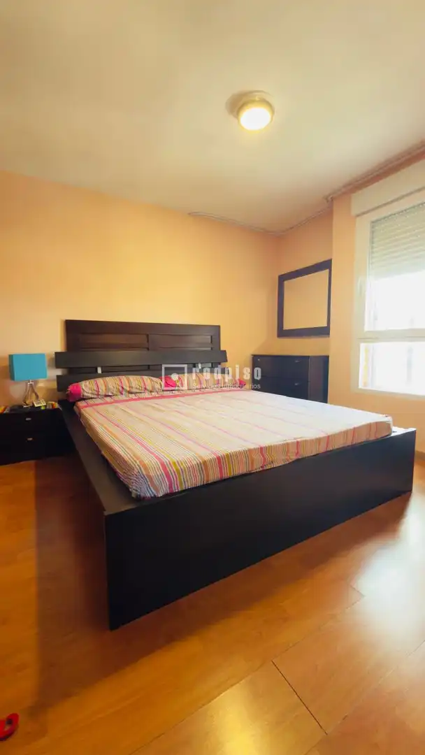 Flat for sale in de Felipe de Diego, Palomeras Bajas