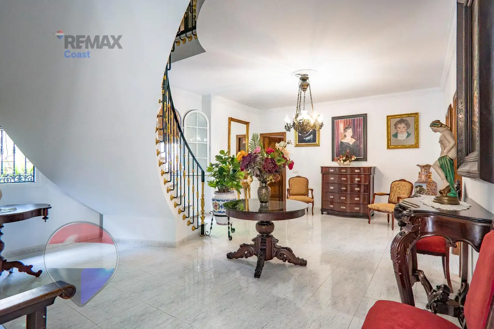 Houses for sale in Cuevas Bajas  with Heating, Private garden and Swimming Pool