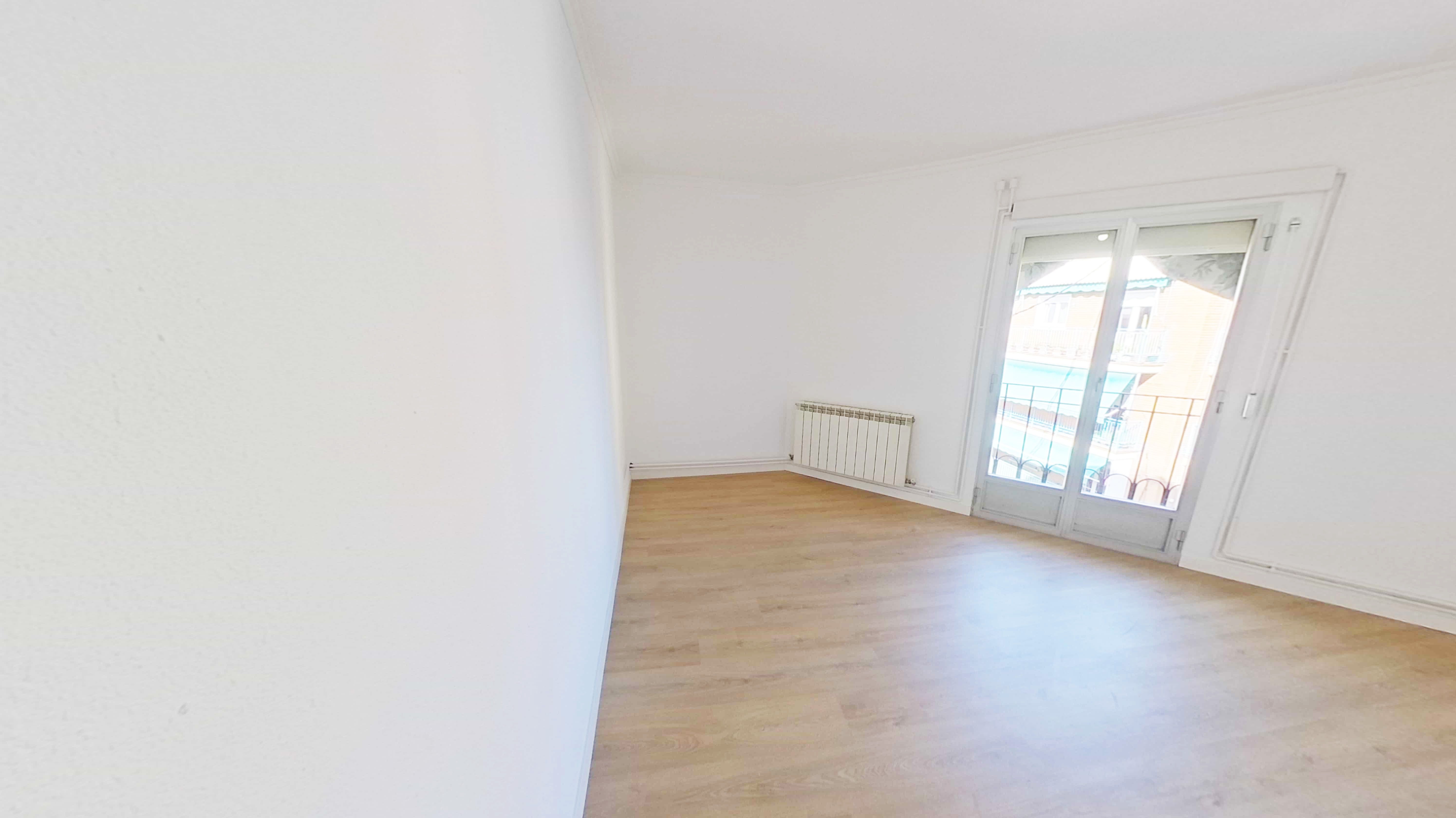 Bedroom of Flat to rent in  Madrid Capital  with Heating, Oven and Pets allowed