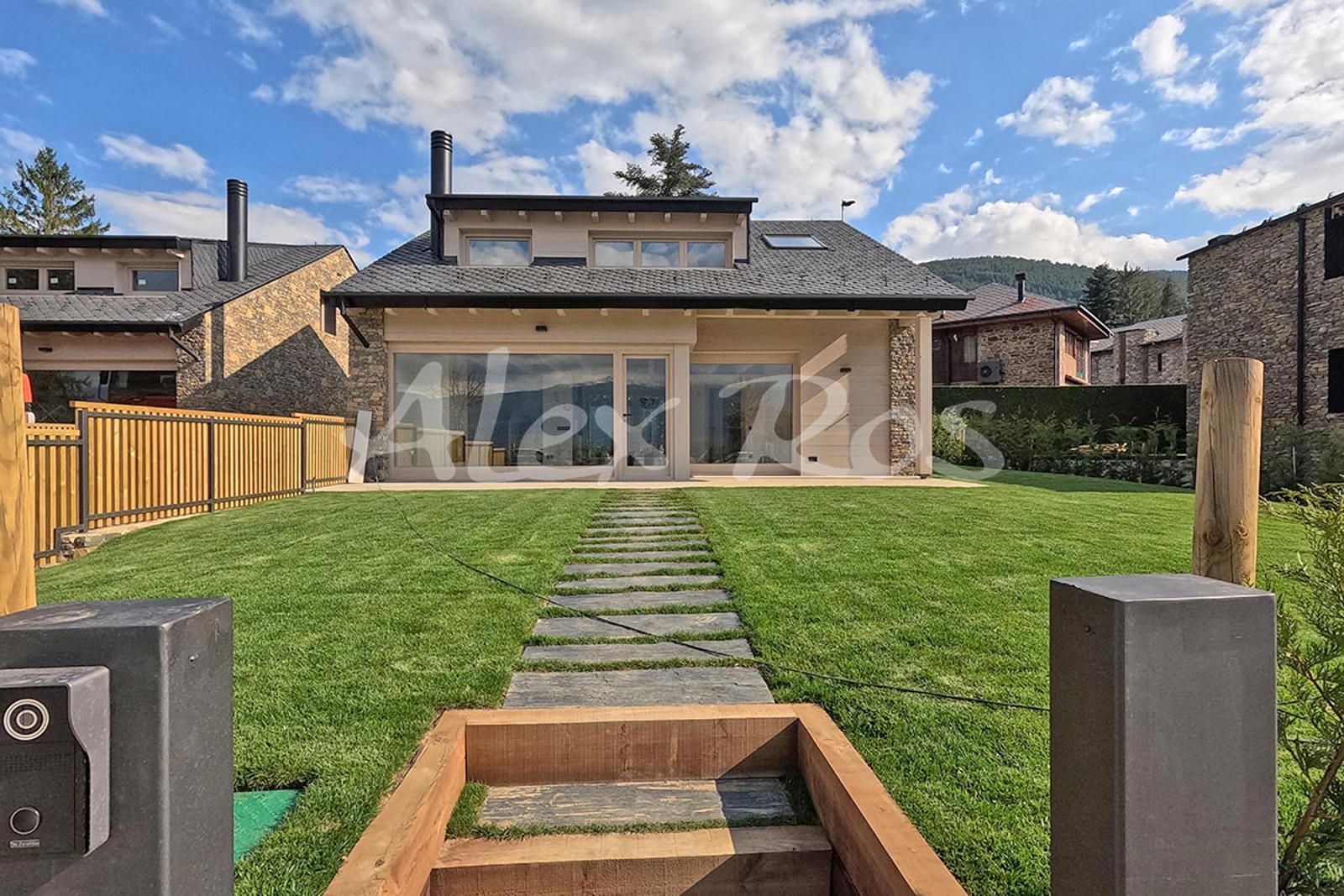 Garden of House or chalet for sale in Alp  with Heating, Private garden and Terrace