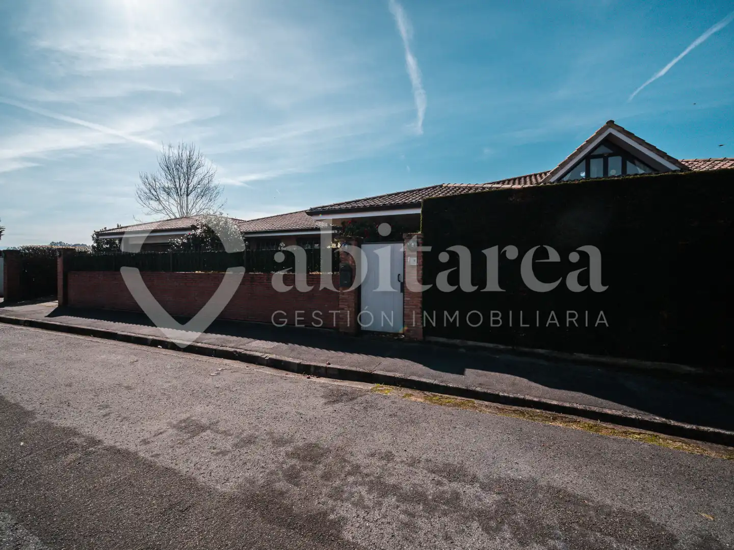 Vista exterior de Casa o chalet en venta en Piélagos con Calefacción, Jardín privado y Parquet