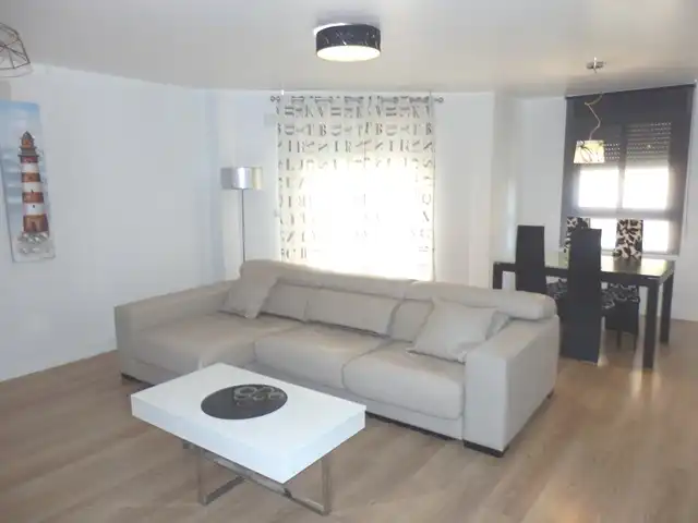 Wohnzimmer von Wohnung zur Miete in Moncada mit Parkett, Möbliert und Ofen