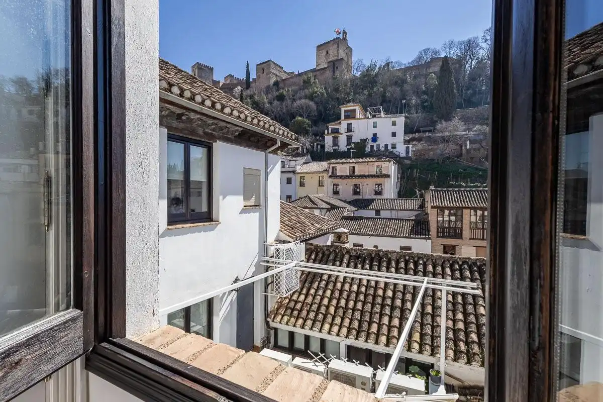 Außenansicht von Gebäude zur Miete in Granada