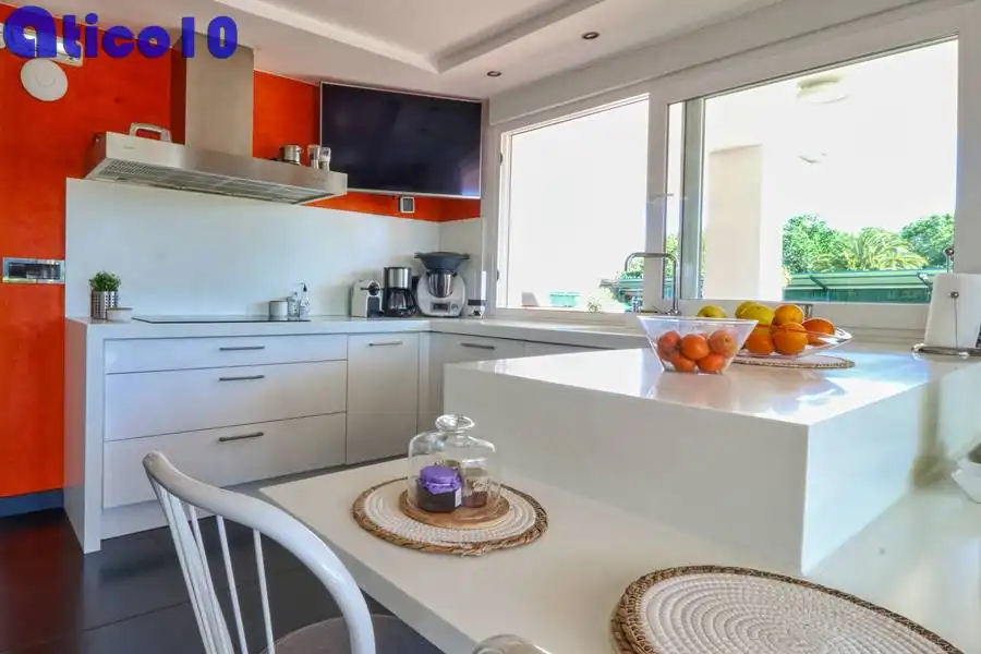 Cocina de Casa o chalet en venta en Gijón  con Calefacción, Jardín privado y Parquet