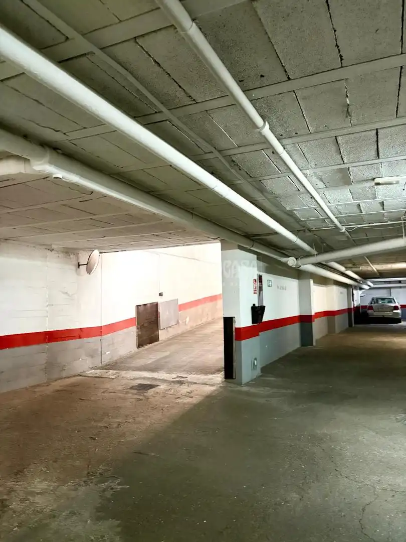 Parking de Piso en venta en Sevilla con Aire acondicionado, Calefacción y Terraza