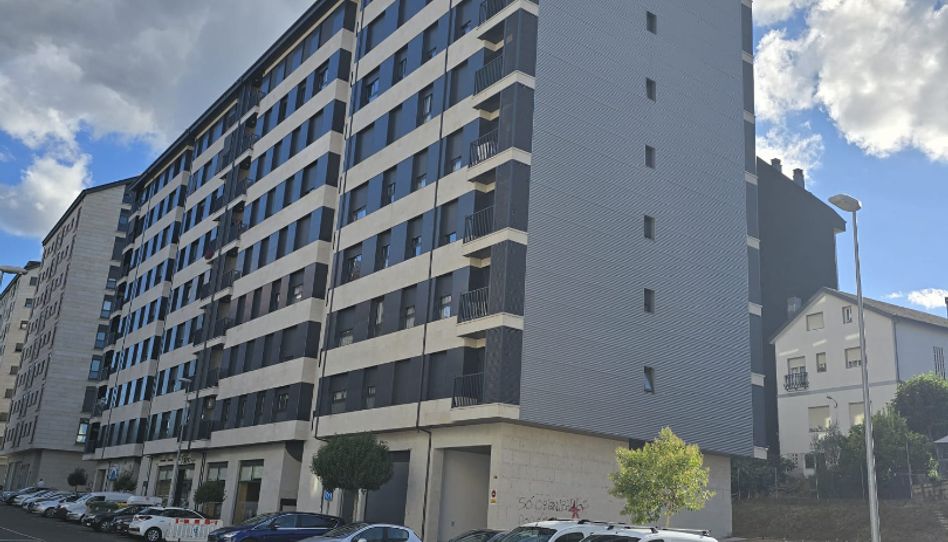 Foto 1 de Piso en venta en Barbadás, Ourense