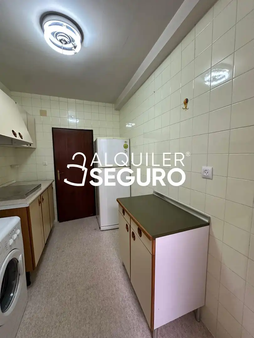 Cuina de Pis de lloguer en Fuenlabrada amb Calefacció i Terrassa