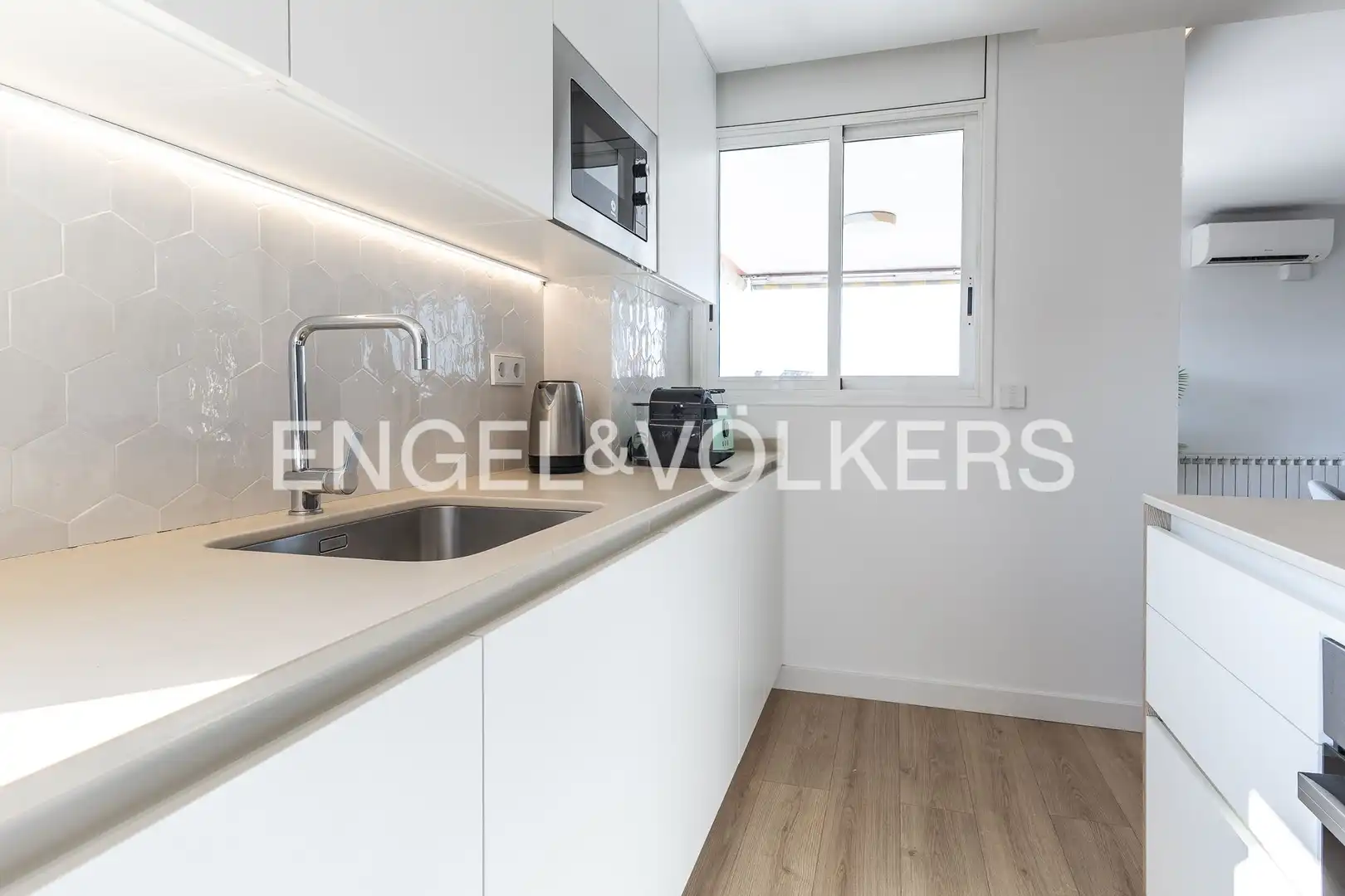 Cocina de Piso en venta en Sant Adrià de Besòs con Aire acondicionado, Calefacción y Parquet