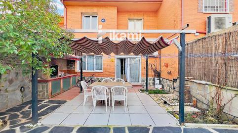 Foto 2 de Casa adosada en venda a Paises Bajos, Yuncos, Toledo