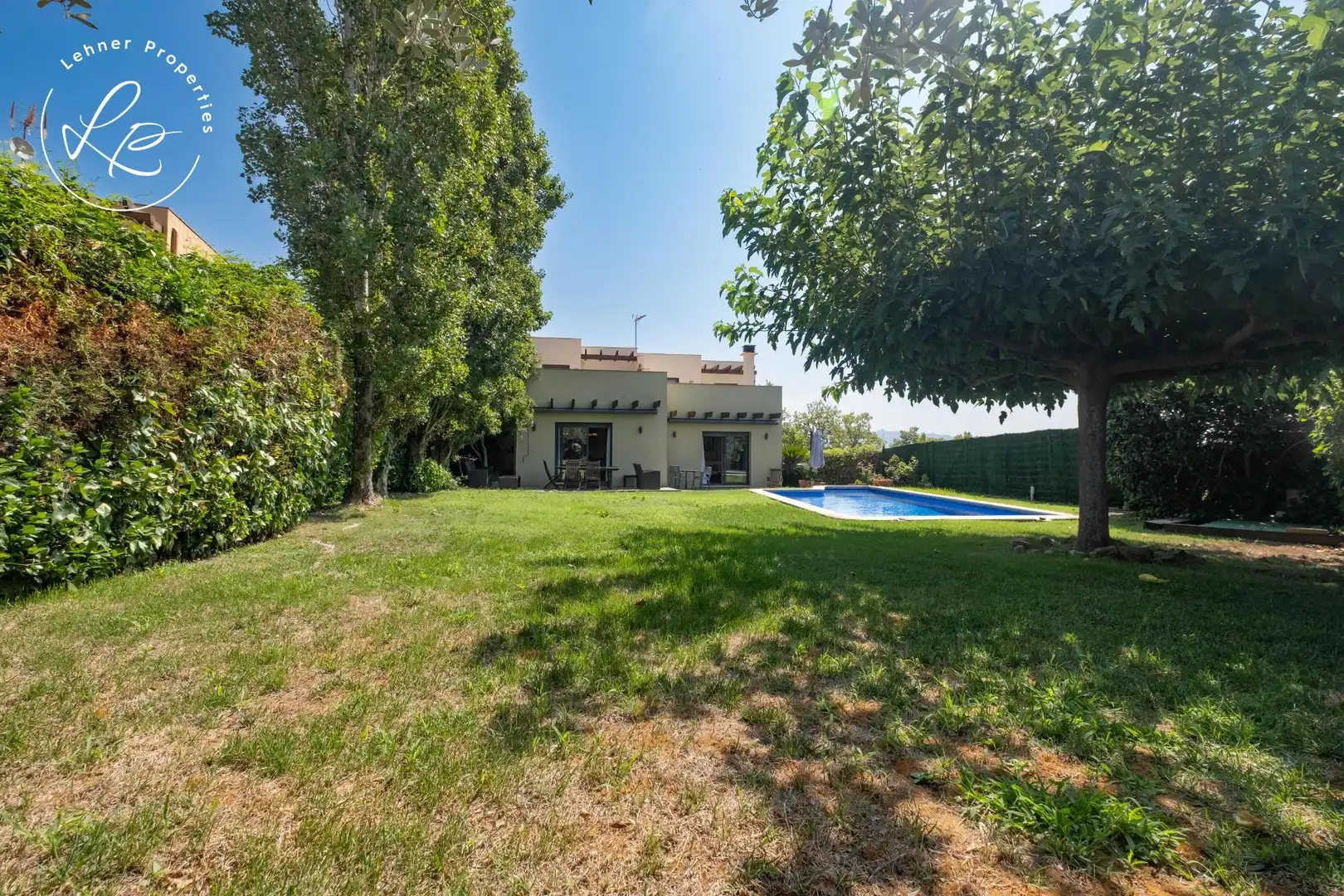 Garden of Detached homes for sale in Pedret i Marzà  with Air Conditioner, Heating and Private garden