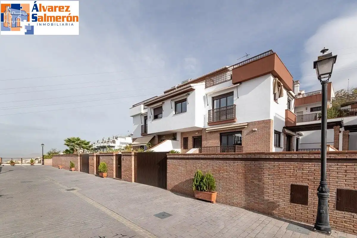 Exterior view of Houses for sale in Huétor Vega  with Air Conditioner, Heating and Terrace