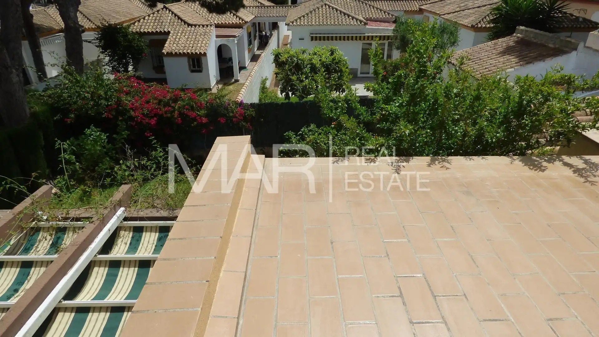 Terrassa de Casa o xalet en venda en Chiclana de la Frontera amb Aire condicionat, Jardí privat i Terrassa
