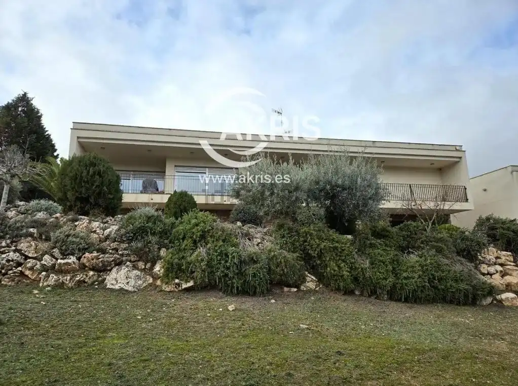 Casa amb piscina en venda a Calle Monasterio Santa María la Real, imagen 14