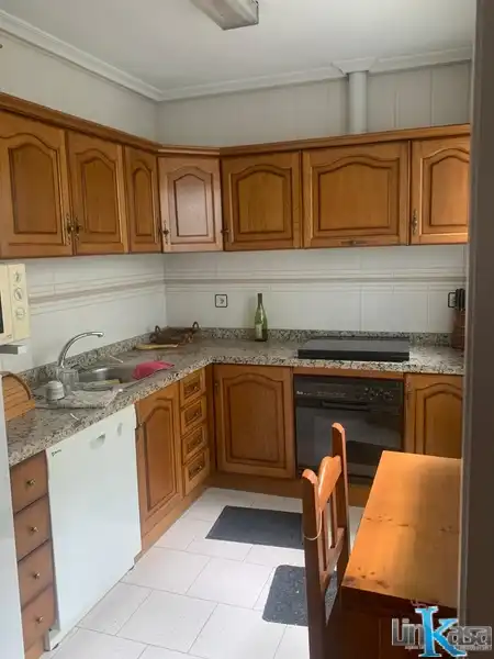 Cuina de Casa o xalet en venda en Linares amb Terrassa i Balcó