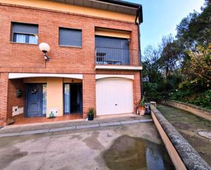 Vista exterior de Casa o xalet en venda en San Esteban de Litera amb Calefacció, Jardí privat i Terrassa