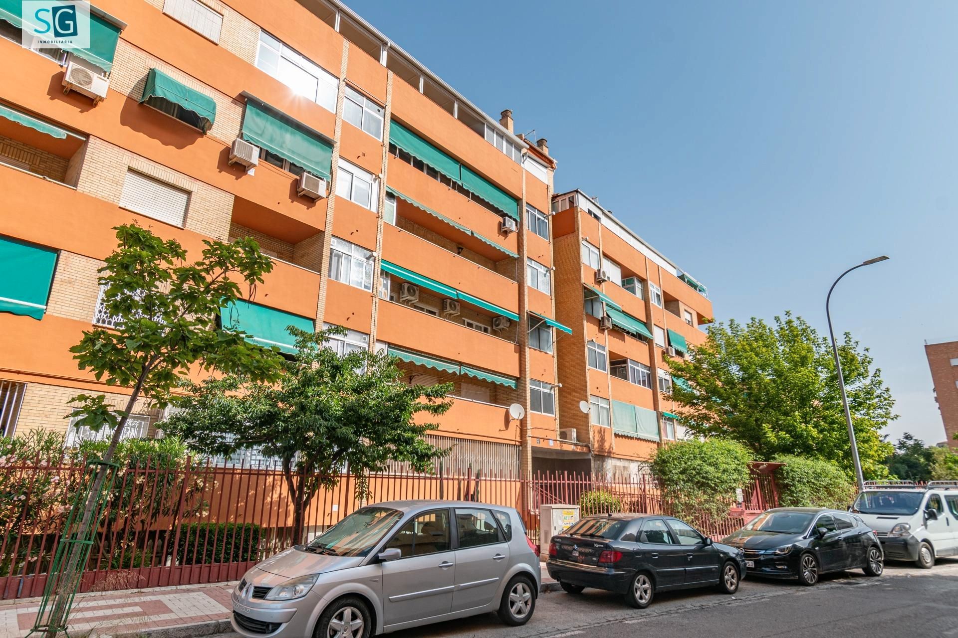 Vista exterior de Piso en venta en  Granada Capital con Terraza