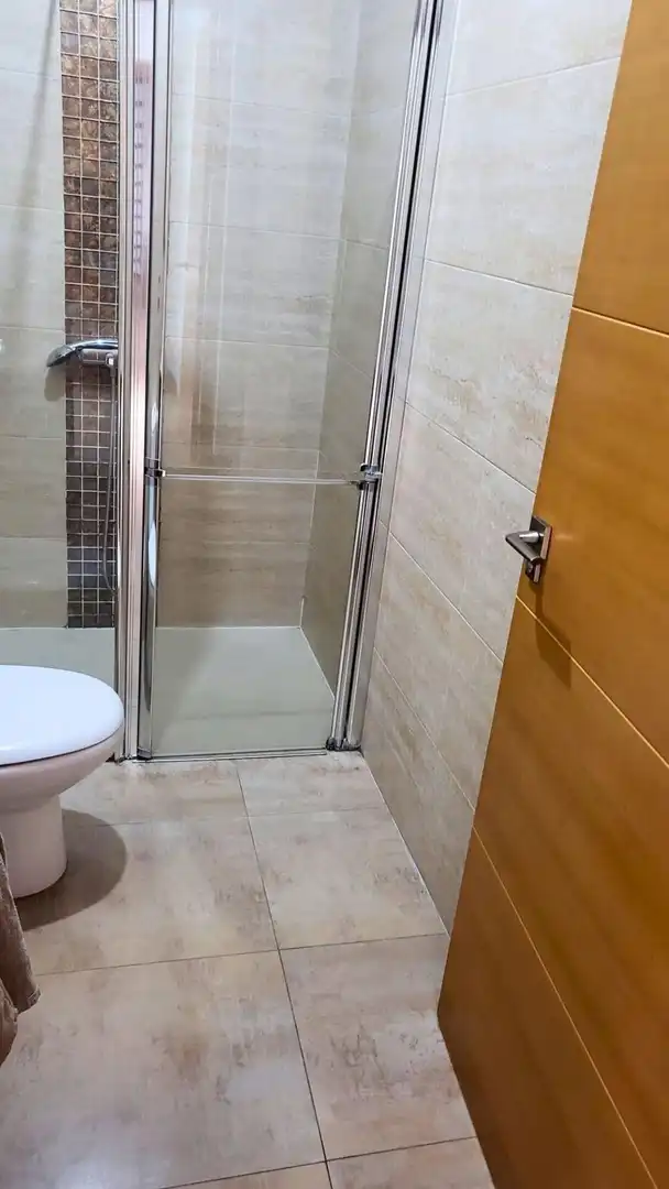 Badezimmer von Haus oder Chalet zum Verkauf in San Fernando mit Heizung, Terrasse und Balkon