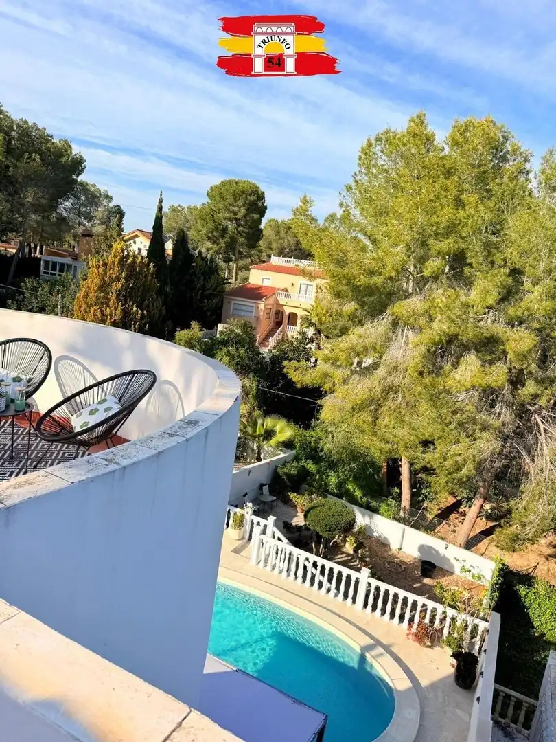 Terrasse von Haus oder Chalet zum Verkauf in Pilar de la Horadada mit Klimaanlage, Privatgarten und Schwimmbad