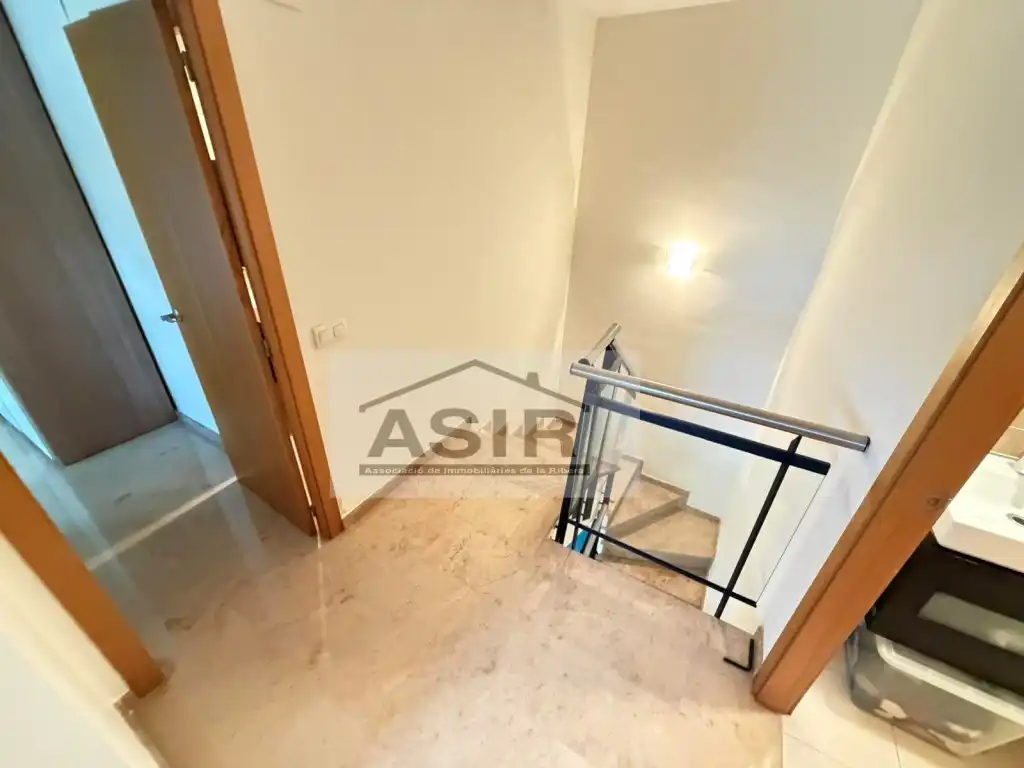 Flat for sale in Alzira  with Air Conditioner, Terrace and Swimming Pool