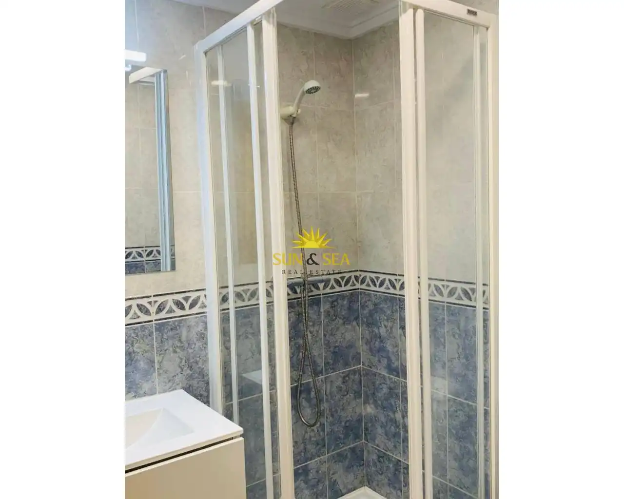 Badezimmer von Haus oder Chalet zur Miete in Santa Pola mit Klimaanlage, Heizung und Terrasse