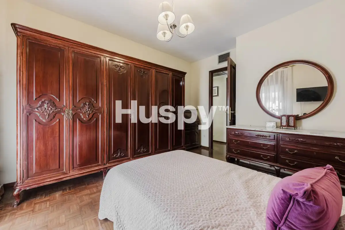 Flat for sale in Sevilla, Sevilla