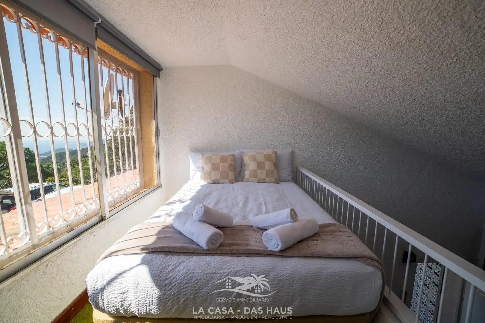 Dormitori de Casa o xalet en venda en Lloret de Mar amb Jardí privat, Terrassa i Balcó