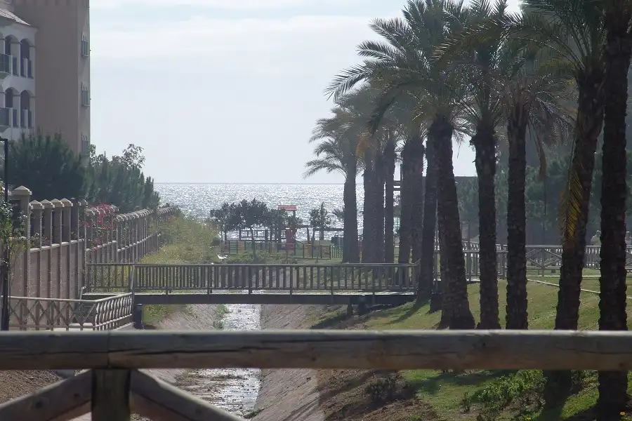 Vista exterior de Piso de alquiler en Estepona con Amueblado y Se aceptan mascotas
