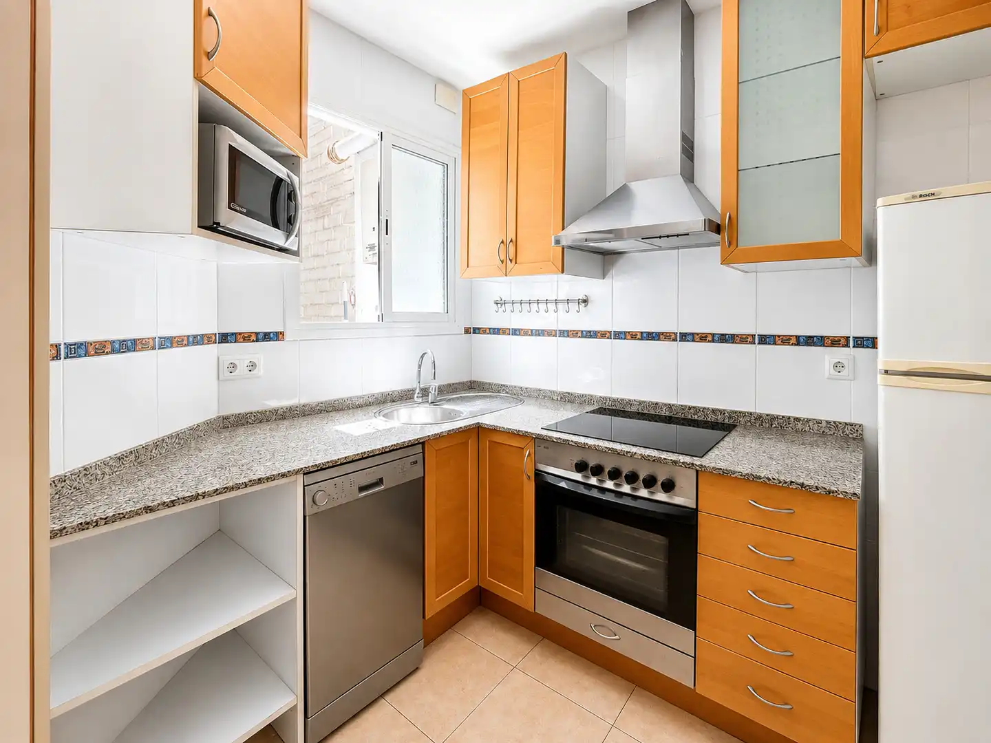 Cuina de Pis en venda en Barcelona amb Aire condicionat, Calefacció i Parquet
