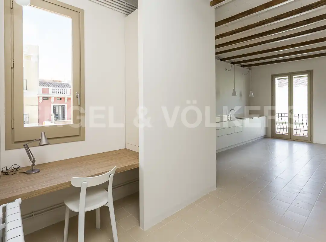 Flat for sale in Barcelona  with Air Conditioner, Heating and Balcony