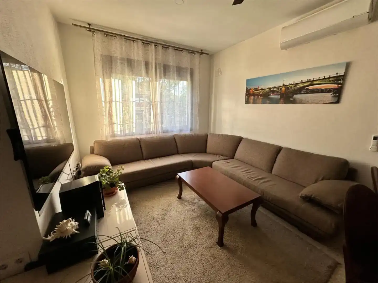 Sala de estar de Piso en venta en Tomares con Aire acondicionado, Piscina y Balcón