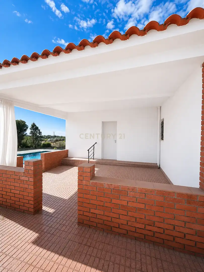 Terrace of Houses for sale in Arroyo de la Luz  with Air Conditioner, Private garden and Swimming Pool