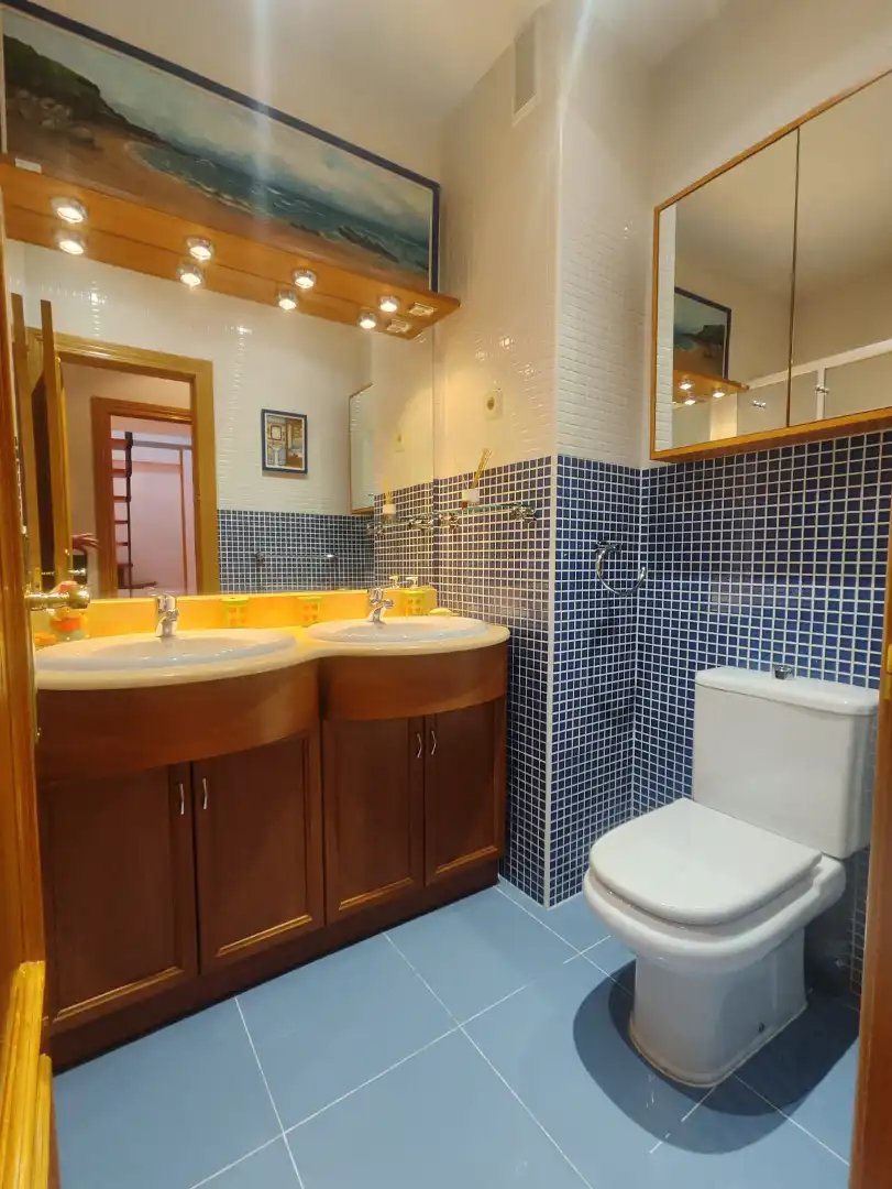 Baño de Dúplex en venta en Sevilla la Nueva con Aire acondicionado, Calefacción y Terraza