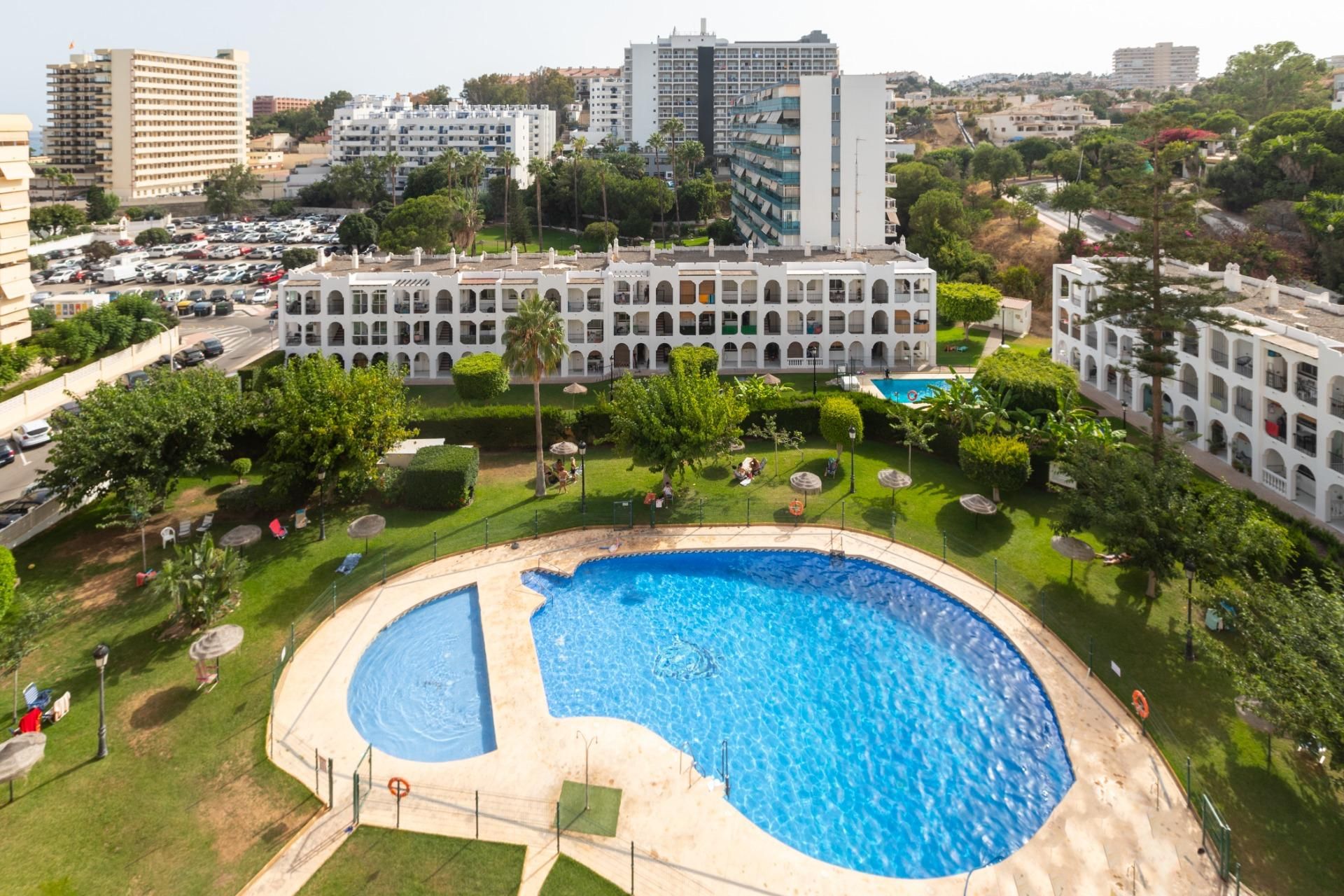 Schwimmbecken von Dachboden zum verkauf in Benalmádena mit Klimaanlage, Terrasse und Abstellraum