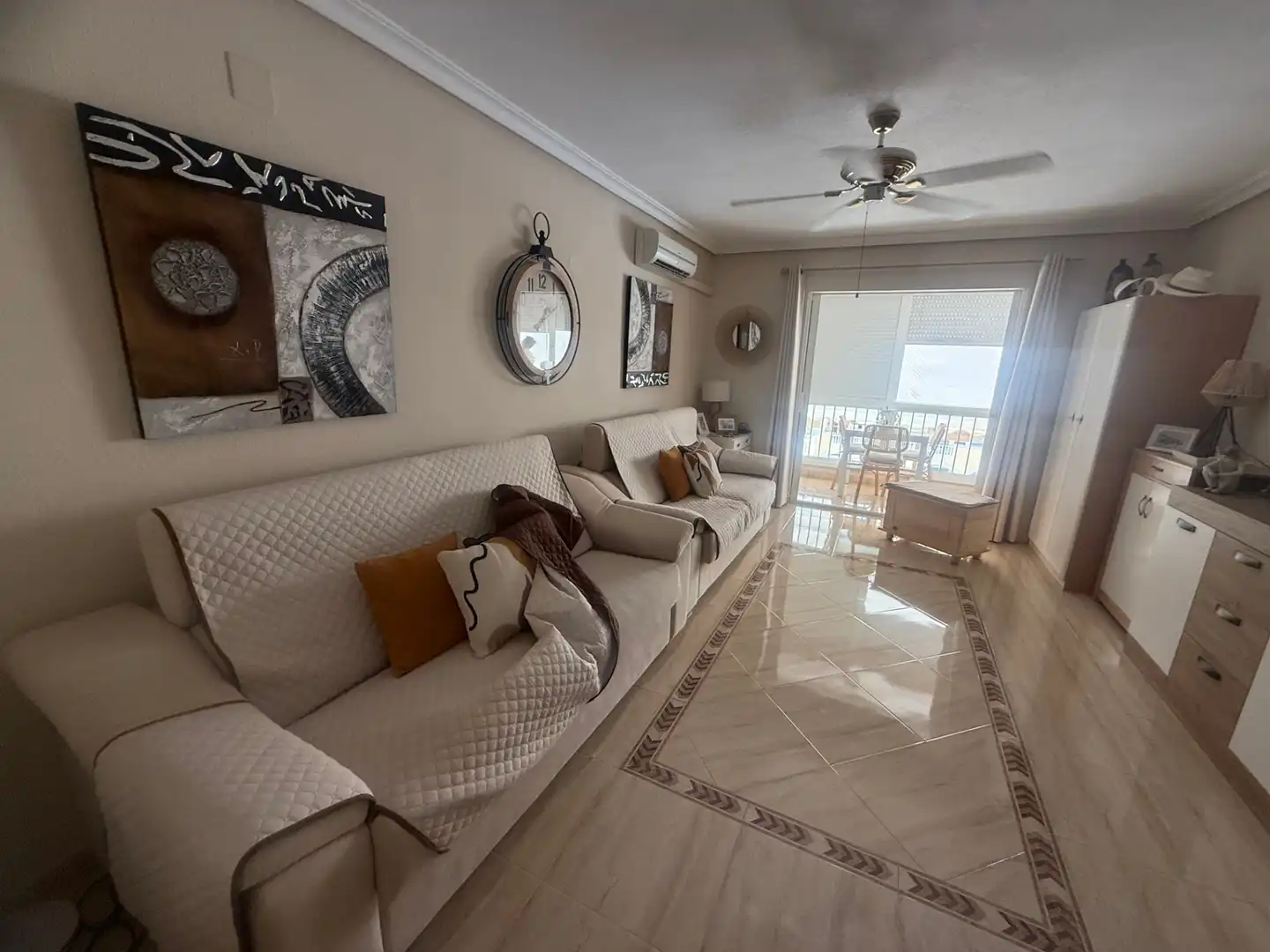 Sala d'estar de Estudi en venda en Torrevieja amb Aire condicionat, Moblat i Forn