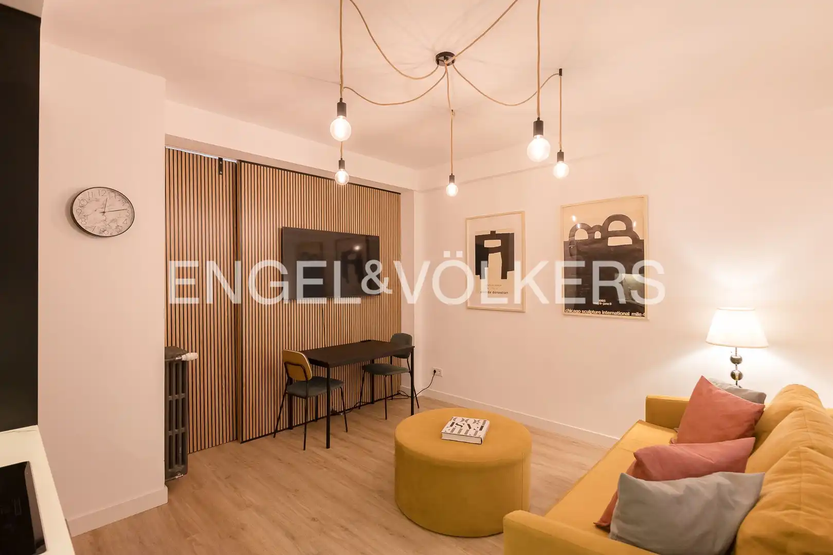 Sala de estar de Piso de alquiler en Madrid con Aire acondicionado, Calefacción y Amueblado