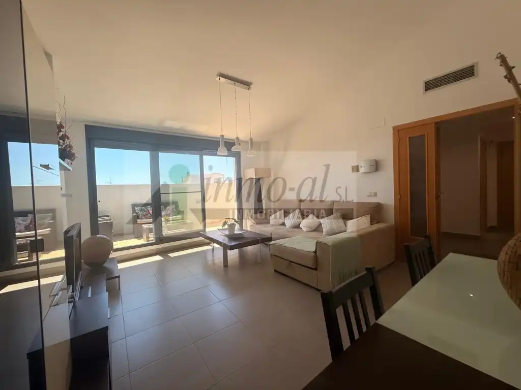 Sala de estar de Ático en venta en Almazora / Almassora con Terraza y Balcón