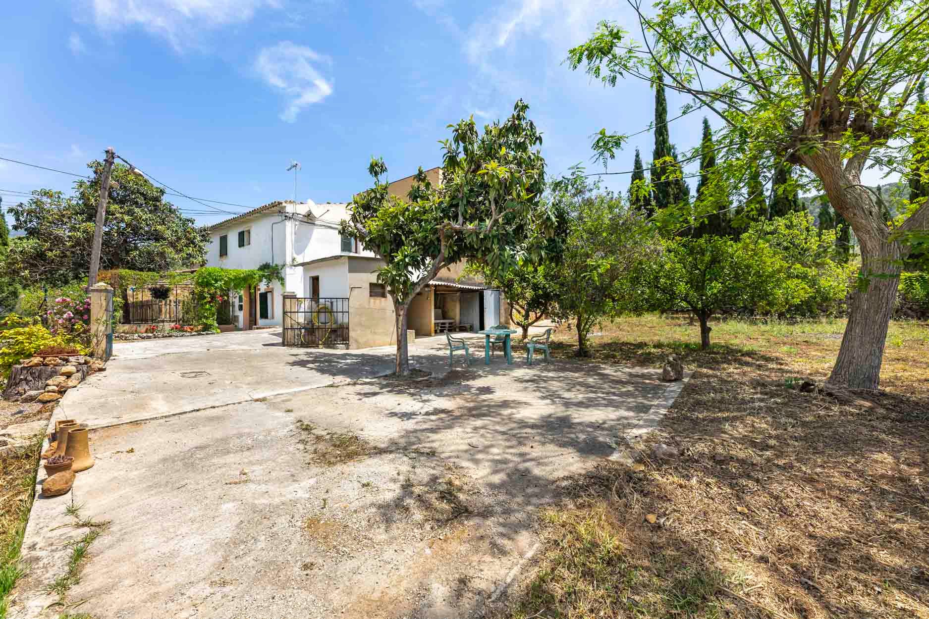 Vista exterior de Finca rústica en venda en Bunyola amb Jardí privat i Terrassa